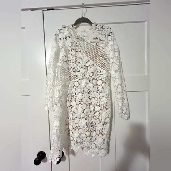 NEW Selfie Leslie Reinhart Floral Asymmetrical Mesh Dress - Picture 4 of 7